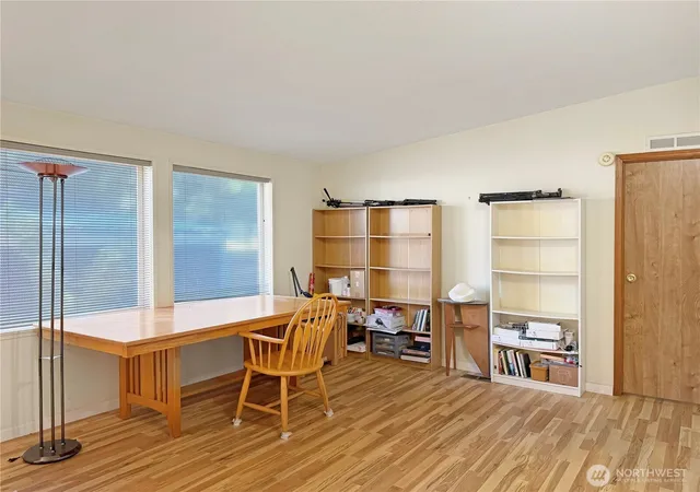 Photo 4 of Manufactured home for sale at 2500 S 370th Street #263, Federal Way, WA 98003 | MLS# NWM2562206 | Listing updated on 2026-10-02