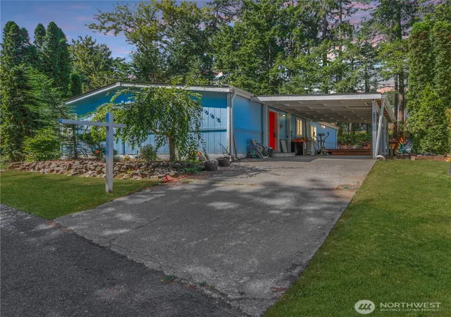 Photo 1 of Manufactured home for sale at 9065 Steele Crk Loop Ne, Bremerton, WA 98311 | MLS# NWM2562312 | Listing updated on 2026-09-23