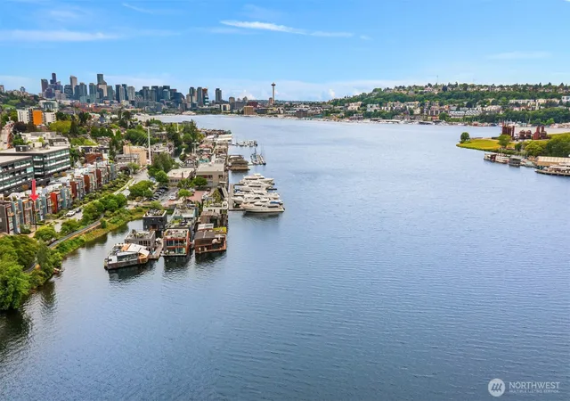 Photo 2 of Townhouse for sale at 2834 Fairview Ave E, Seattle, WA 98102 | MLS# NWM2562363 | Listing updated on 2026-09-30