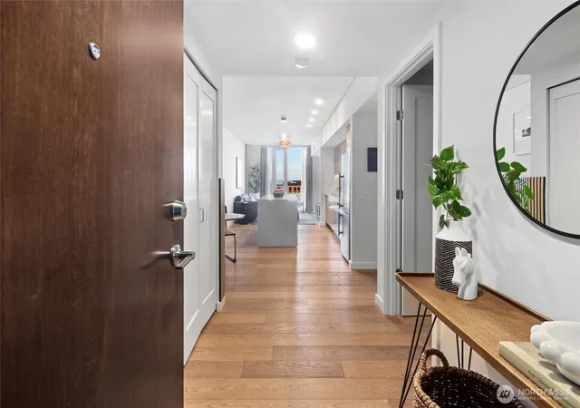 Photo 2 of Condo for sale at 450 S Main St #811, Seattle, WA 98104 | MLS# NWM2562383 | Listing updated on 2026-09-23