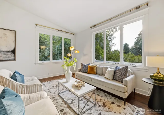 Photo 3 of Sale Pending at 8245 Ne 8th St, Medina, WA 98039 | MLS# NWM2562405 | Listing updated on 2026-09-19