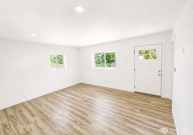 Photo 4 of Single family home for sale at 13055 33rd Avenue S, Tukwila, WA 98168 | MLS# NWM2562427 | Listing updated on 2026-09-23