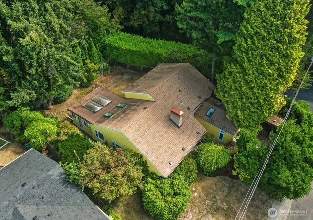 Photo 2 of Single family home for sale at 2010 Forest Hl Dr Se, Olympia, WA 98501 | MLS# NWM2562432 | Listing updated on 2026-09-23