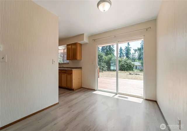 Photo 3 of Sale Pending at 9820 Washington Blvd SW, Lakewood, WA 98498 | MLS# NWM2562450 | Listing updated on 2026-09-25