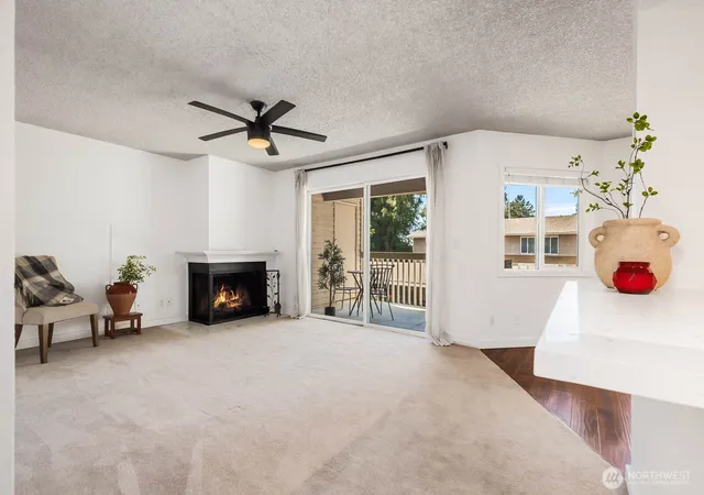 Photo 4 of Condo for sale at 725 9th Avenue S #201, Kirkland, WA 98033 | MLS# NWM2562543 | Listing updated on 2026-10-01