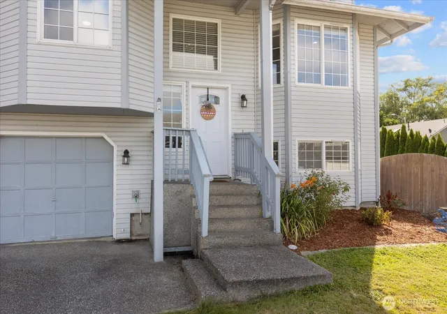 Photo 4 of Single family home for sale at 27401 Church Crk Loop NW, Stanwood, WA 98292 | MLS# NWM2562550 | Listing updated on 2026-09-23