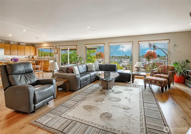 Photo 4 of Single family home for sale at 5575 Coquitlam Dr, Blaine, WA 98230 | MLS# NWM2562551 | Listing updated on 2026-09-23