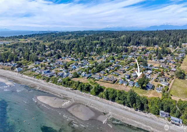 Photo 2 of Sale Pending at 1992 Holiday Ln, Point Roberts, WA 98281 | MLS# NWM2562664 | Listing updated on 2026-09-15