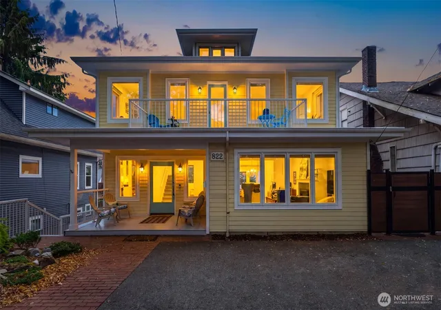 Photo 1 of Sale Pending at 822 W Fulton St, Seattle, WA 98119 | MLS# NWM2562704 | Listing updated on 2026-09-24