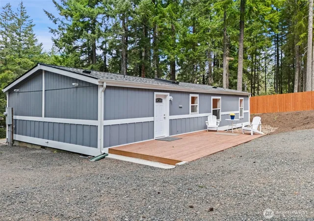 Photo 3 of Manufactured home for sale at 160 E Clonakilty Dr, Shelton, WA 98584 | MLS# NWM2562721 | Listing updated on 2026-09-28