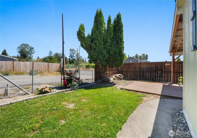 Photo 4 of Manufactured home for sale at 15920 81st Avenue E, Puyallup, WA 98375 | MLS# NWM2562806 | Listing updated on 2026-09-30