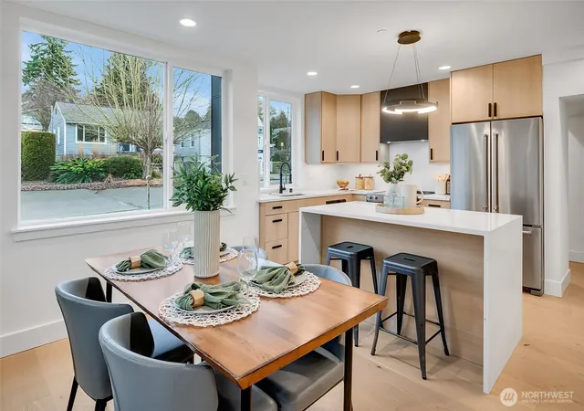 Photo 4 of Townhouse for sale at 6400 Fauntleroy Way SW, Seattle, WA 98136 | MLS# NWM2562821 | Listing updated on 2026-09-30