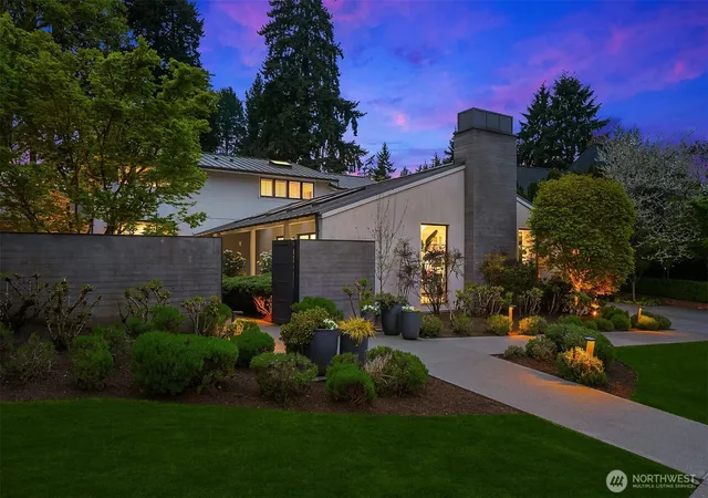 Photo 3 of Mansion for sale at 2017 Parkside Dr E, Seattle, WA 98112 | MLS# NWM2562846 | Listing updated on 2026-09-30