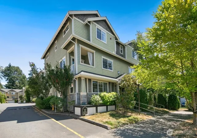Photo 1 of Single family home for sale at 15503 18th Avenue W #2A, Lynnwood, WA 98087 | MLS# NWM2562877 | Listing updated on 2026-09-22