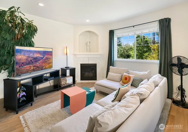 Photo 3 of Single family home for sale at 15503 18th Avenue W #2A, Lynnwood, WA 98087 | MLS# NWM2562877 | Listing updated on 2026-09-22