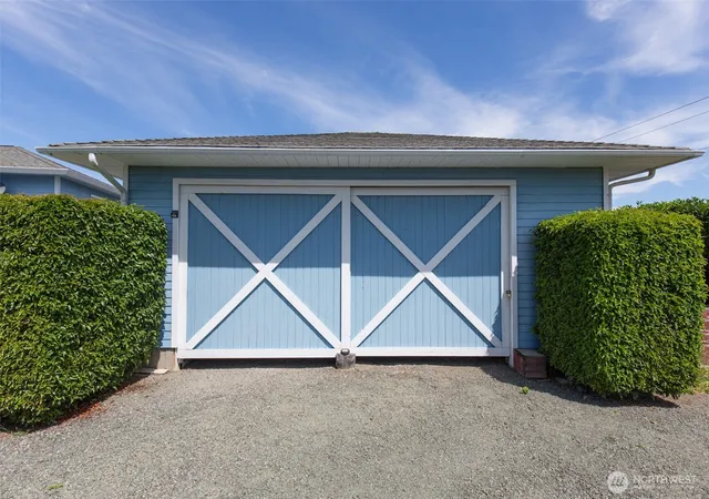 Photo 4 of Single family home for sale at 12 Tulip Ln, Sequim, WA 98382 | MLS# NWM2562947 | Listing updated on 2026-09-24
