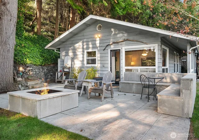 Photo 3 of Single family home for sale at 6602 Cromwell Beach Dr NW, Gig Harbor, WA 98335 | MLS# NWM2562973 | Listing updated on 2026-09-25