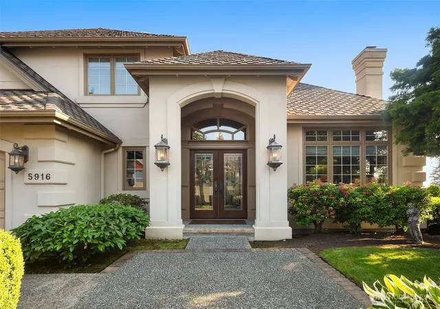 Photo 2 of Single family home for sale at 5916 Saint Andrews Dr, Mukilteo, WA 98275 | MLS# NWM2563019 | Listing updated on 2026-10-02