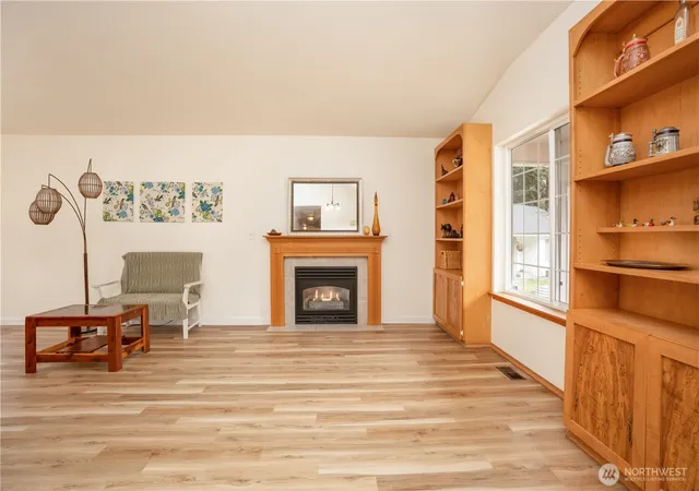 Photo 3 of Single family home for sale at 6016 129th Street Ct Nw, Gig Harbor, WA 98332 | MLS# NWM2563126 | Listing updated on 2026-09-29