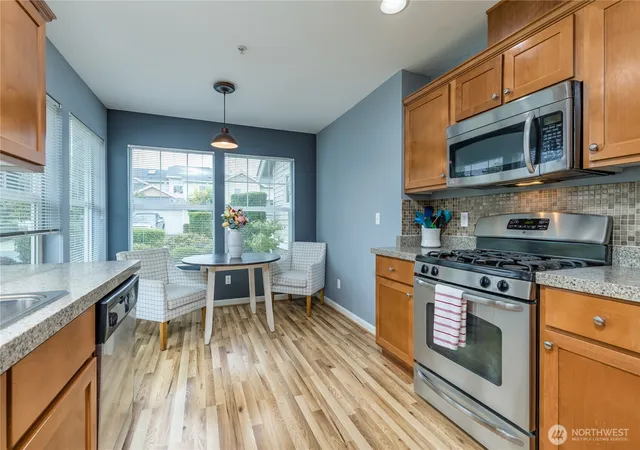 Photo 4 of Condo for sale at 7114 James Pl SE, Auburn, WA 98092 | MLS# NWM2563135 | Listing updated on 2026-09-28