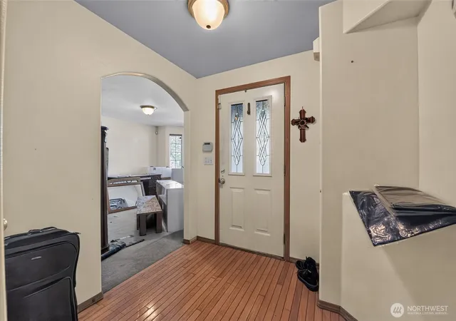 Photo 4 of Single family home for sale at 2002 Kyle St SE, Olympia, WA 98501 | MLS# NWM2563148 | Listing updated on 2026-10-01
