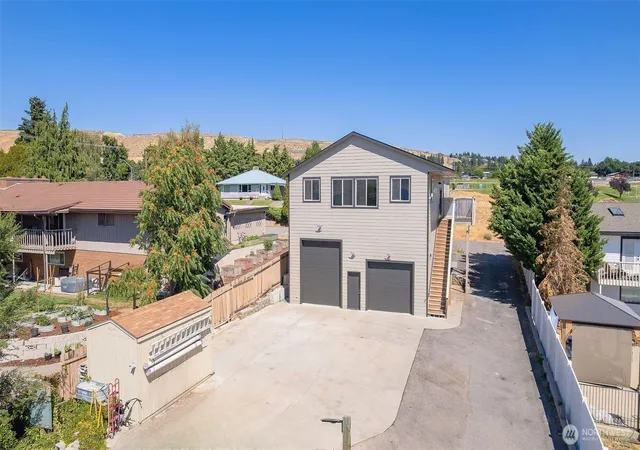 Photo 1 of Single family home for sale at 931 N Gale Ave, East Wenatchee, WA 98802 | MLS# NWM2563224 | Listing updated on 2026-09-23