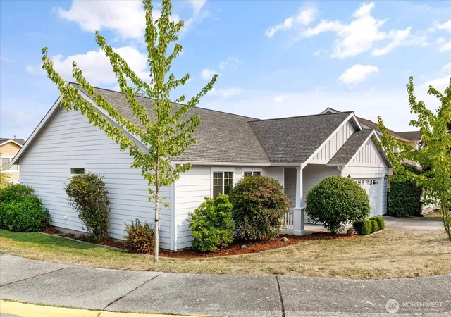 Photo 3 of Sale Pending at 1667 Nw Almond Loop, Oak Harbor, WA 98277 | MLS# NWM2563231 | Listing updated on 2026-10-01