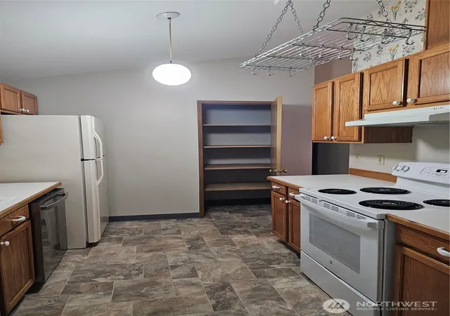 Photo 3 of Single family home for sale at 2306 Orchard St S, Fircrest, WA 98466 | MLS# NWM2563287 | Listing updated on 2026-09-30