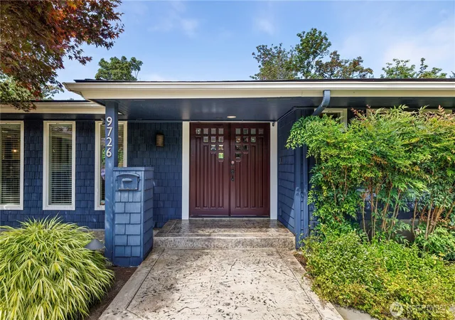 Photo 1 of Sale Pending at 9726 Se 40th Street, Mercer Island, WA 98040 | MLS# NWM2563382 | Listing updated on 2026-09-22