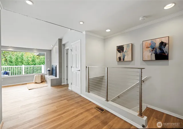 Photo 4 of Sale Pending at 9726 SE 40th Street, Mercer Island, WA 98040 | MLS# NWM2563382 | Listing updated on 2026-09-22