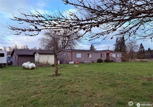 Photo 4 of Sale Pending at 237 Collins Rd, Toledo, WA 98591 | MLS# NWM2563393 | Listing updated on 2026-09-29