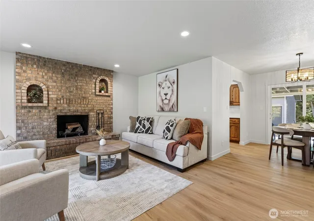 Photo 4 of Sale Pending at 2839 Parkview Dr, Longview, WA 98632 | MLS# NWM2563416 | Listing updated on 2026-09-25