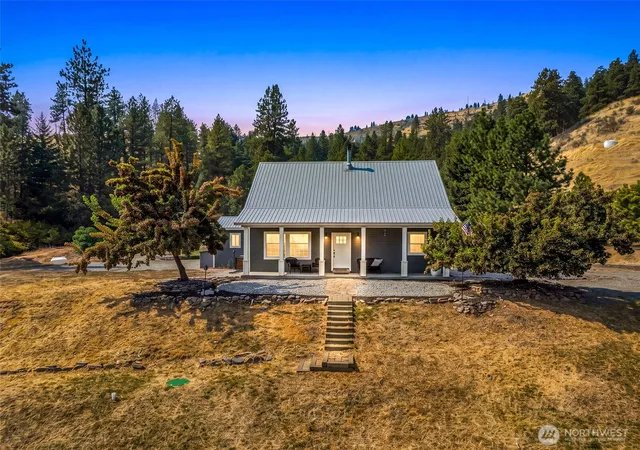 Photo 1 of Single family home for sale at 119 Rusty Spur Ln, Cashmere, WA 98815 | MLS# NWM2563557 | Listing updated on 2026-09-23