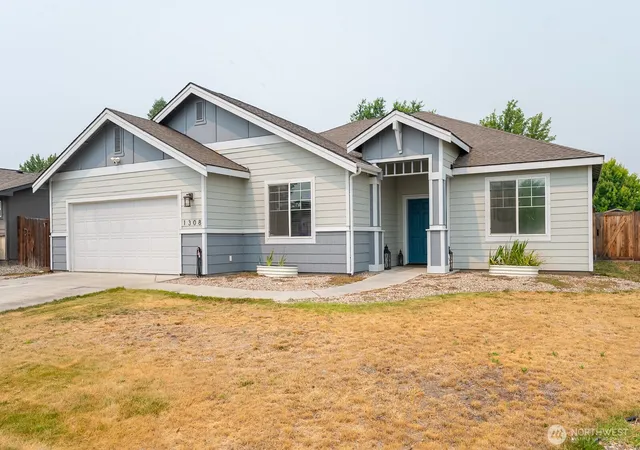 Photo 1 of Sale Pending at 1308 W Bonneville St, Moses Lake, WA 98837 | MLS# NWM2563660 | Listing updated on 2026-09-25