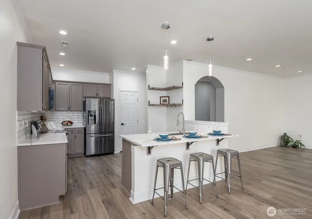 Photo 2 of Sale Pending at 1308 W Bonneville St, Moses Lake, WA 98837 | MLS# NWM2563660 | Listing updated on 2026-09-25