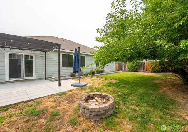 Photo 4 of Sale Pending at 1308 W Bonneville St, Moses Lake, WA 98837 | MLS# NWM2563660 | Listing updated on 2026-09-25