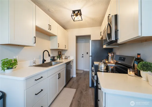 Photo 3 of Condo for sale at 1902 W Prospect St #105, Chelan, WA 98816 | MLS# NWM2563725 | Listing updated on 2026-09-24