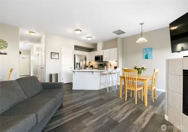 Photo 3 of Townhouse for sale at 2754 Comet St, Milton, WA 98354 | MLS# NWM2563801 | Listing updated on 2026-09-28