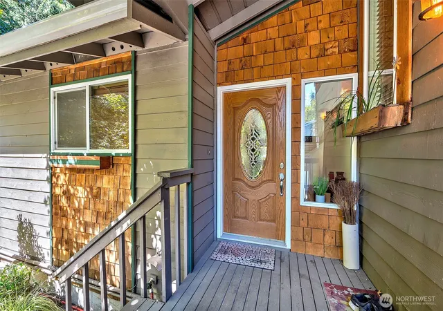 Photo 2 of Single family home for sale at 21220 Shell Valley Rd, Edmonds, WA 98026 | MLS# NWM2563814 | Listing updated on 2026-09-26