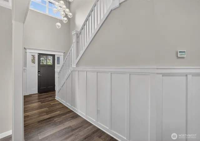 Photo 4 of Sale Pending at 11419 NE 100th Street, Kirkland, WA 98033 | MLS# NWM2563829 | Listing updated on 2026-09-17
