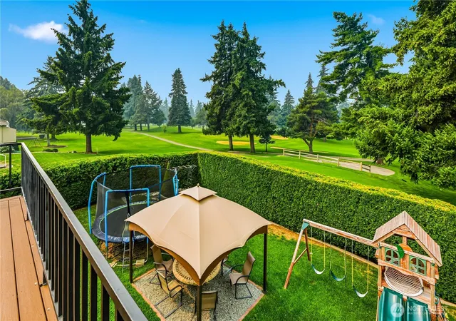 Photo 3 of Single family home for sale at 1690 Eastmont Ave, East Wenatchee, WA 98802 | MLS# NWM2563867 | Listing updated on 2026-09-30