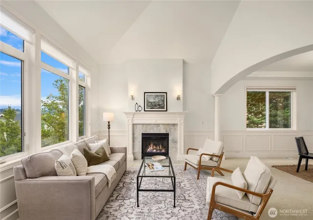 Photo 2 of Single family home for sale at 2759 Nw Pine Cone Pl, Issaquah, WA 98027 | MLS# NWM2563931 | Listing updated on 2026-09-29
