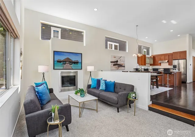 Photo 3 of Single family home for sale at 1018 Ne 103rd Street, Seattle, WA 98125 | MLS# NWM2564100 | Listing updated on 2026-09-29