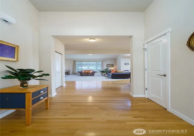 Photo 4 of Sale Pending at 1758 Hillcrest Loop, Mount Vernon, WA 98274 | MLS# NWM2564153 | Listing updated on 2026-09-30