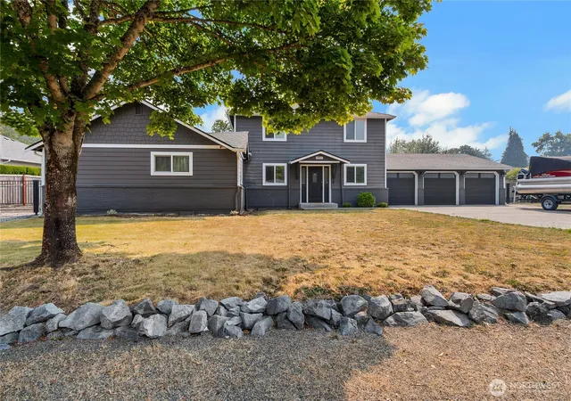 Photo 3 of Single family home for sale at 9817 66th Avenue E, Puyallup, WA 98373 | MLS# NWM2564160 | Listing updated on 2026-09-23