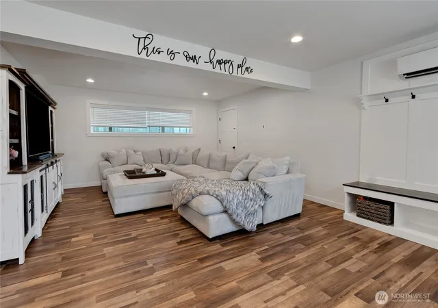 Photo 4 of Single family home for sale at 9817 66th Avenue E, Puyallup, WA 98373 | MLS# NWM2564160 | Listing updated on 2026-09-23