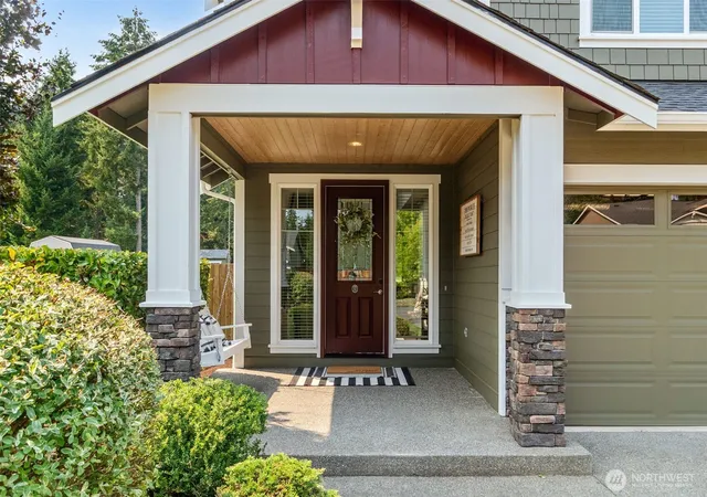Photo 2 of Sale Pending at 4710 Skylark St Ne, Olympia, WA 98516 | MLS# NWM2564232 | Listing updated on 2026-09-23