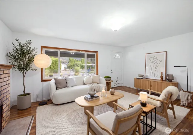 Photo 2 of Sale Pending at 14937 133rd Avenue Se, Renton, WA 98058 | MLS# NWM2564248 | Listing updated on 2026-09-26