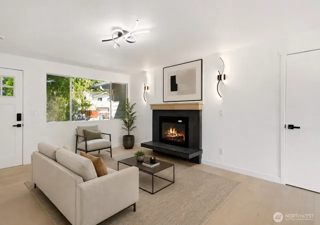 Photo 3 of Single family home for sale at 853 S 306th Street, Federal Way, WA 98003 | MLS# NWM2564360 | Listing updated on 2026-09-30