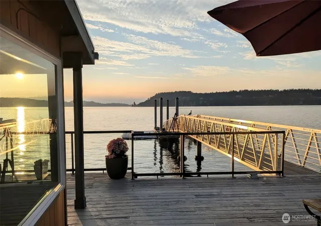 Photo 2 of Single family home for sale at 1542 S Wilton Rd, Tacoma, WA 98465 | MLS# NWM2564472 | Listing updated on 2026-09-23